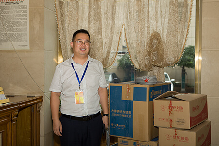 我司為“長(zhǎng)征女紅軍精神研究會(huì)”捐贈(zèng)物資！