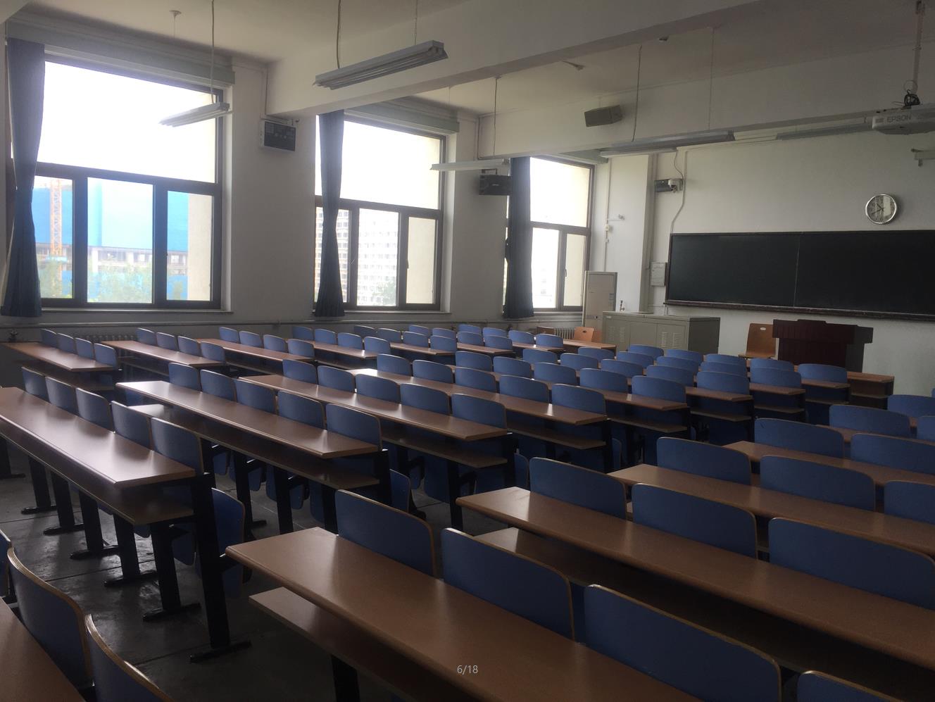 北京化工大學(xué)教室窗簾安裝